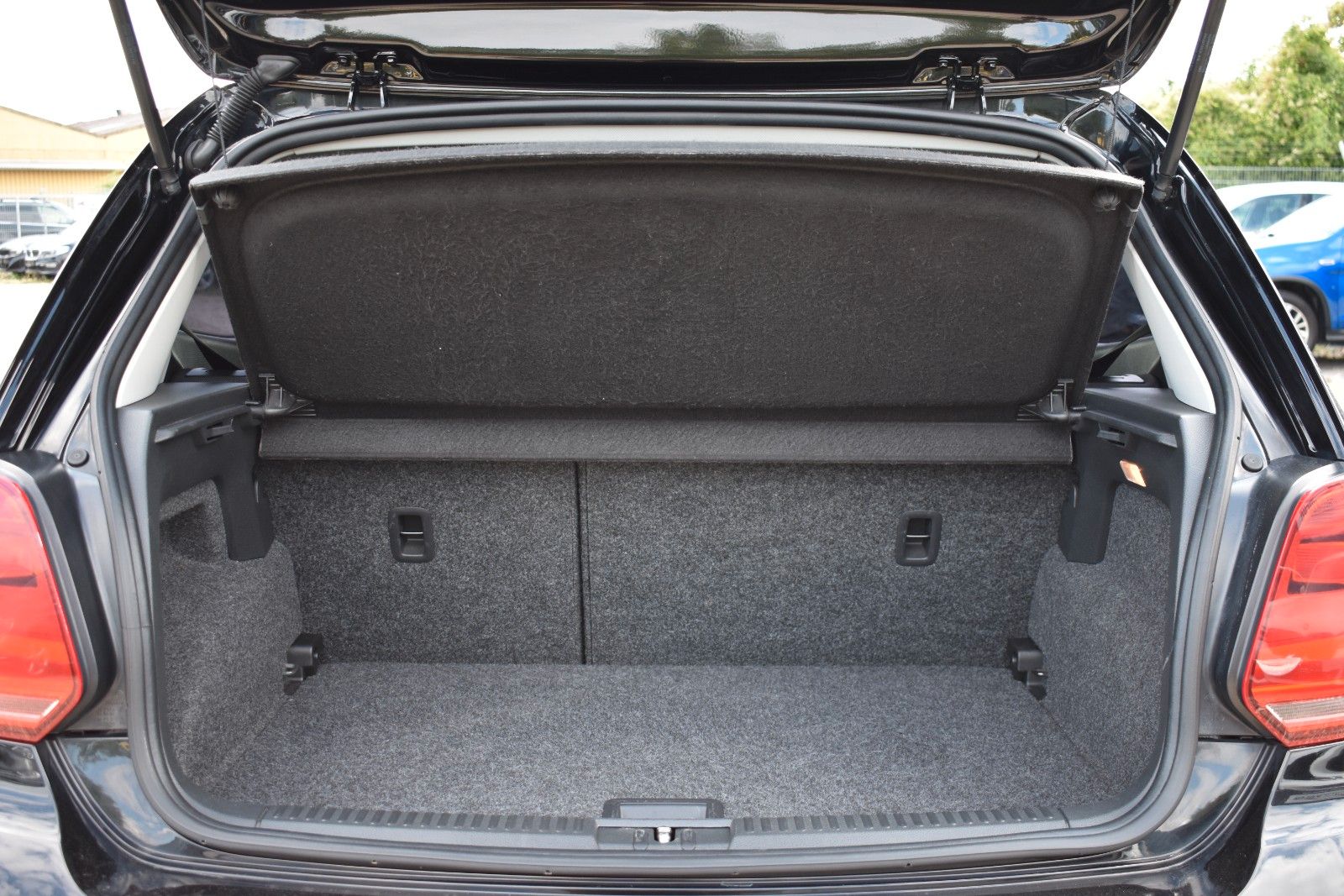 Fahrzeugabbildung Volkswagen Polo V Comfortline/KLIMA/PDC/SITZHEIZUNG/