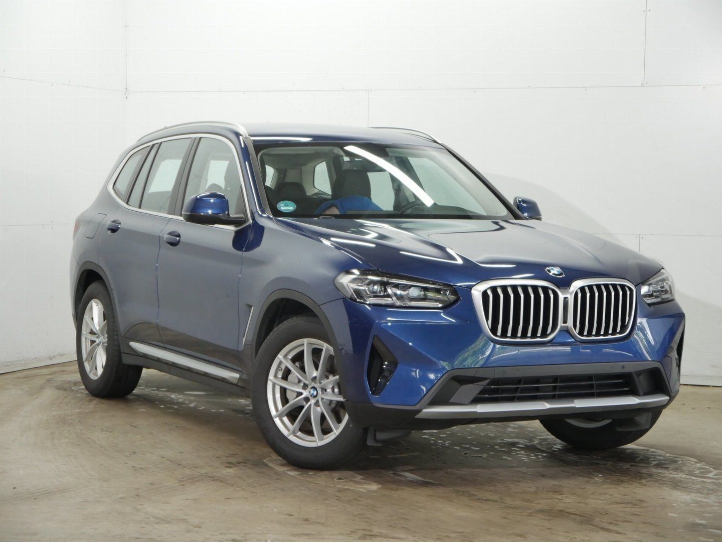 Fahrzeugabbildung BMW X3 xDrive30i |AHK |Sportsitze für Fahrer und Bei