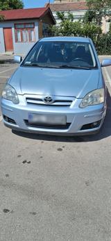 Toyota Auto verkaufen 2.500 - Toyota Corolla aus 2004 mit Diesel-Antrieb