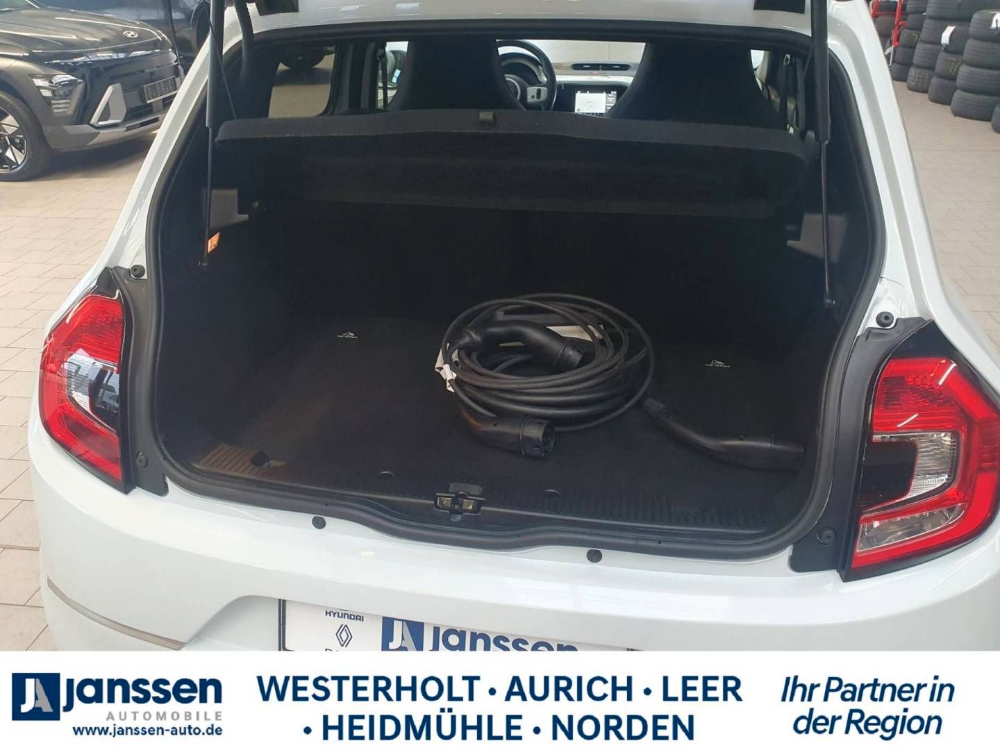 Fahrzeugabbildung Renault TWINGO E-TECH 100% el. VIBES