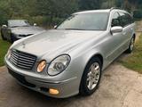 Mercedes-Benz Mercedes Benz E280 CDI Kombi Elegance Reih... - Mercedes-Benz E 280 mit Diesel-Antrieb: Kombi