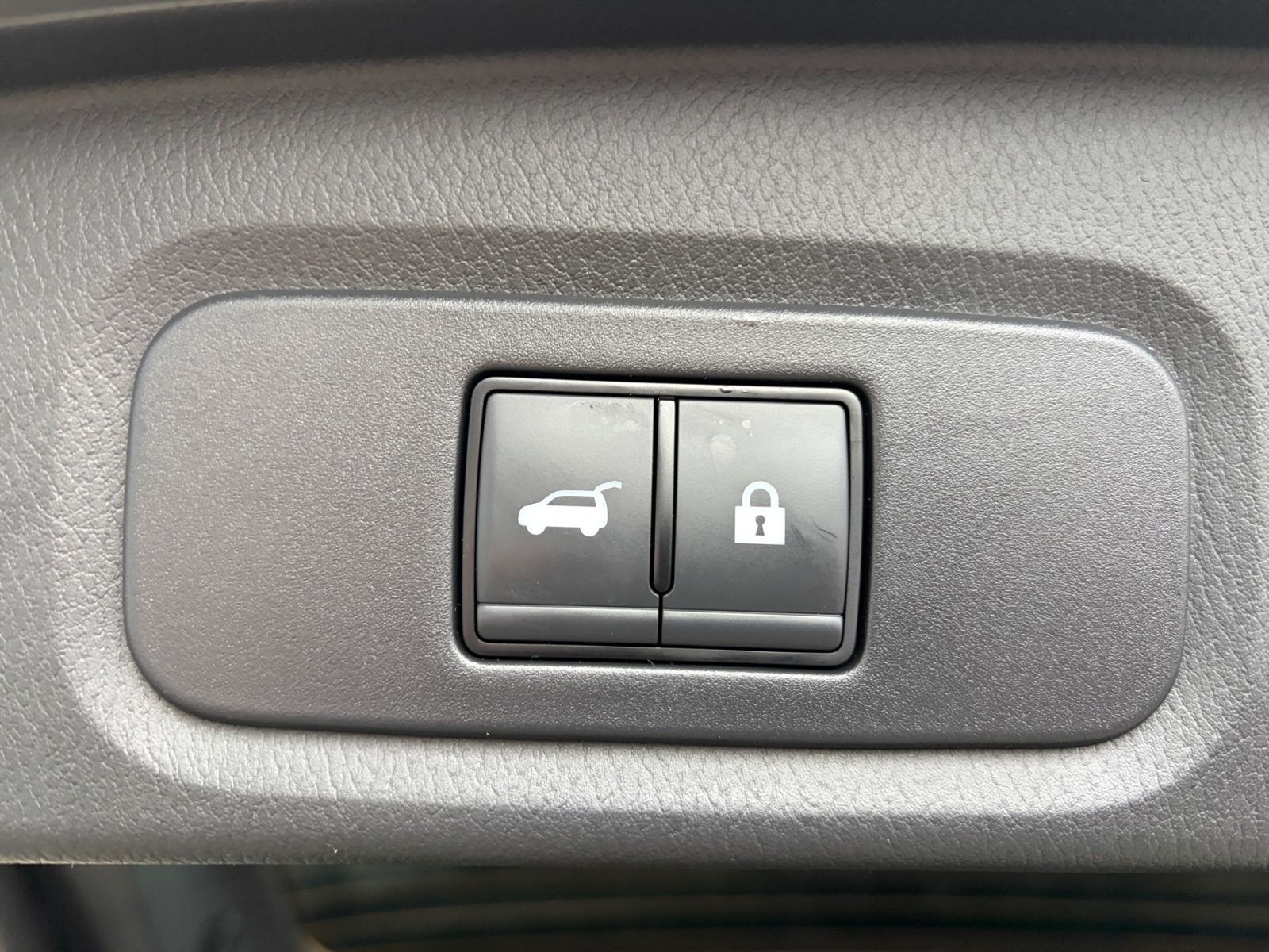 Fahrzeugabbildung Nissan Qashqai 1.3 DIG-T MHEV N-Connecta*NAVI*KAMERA*SH