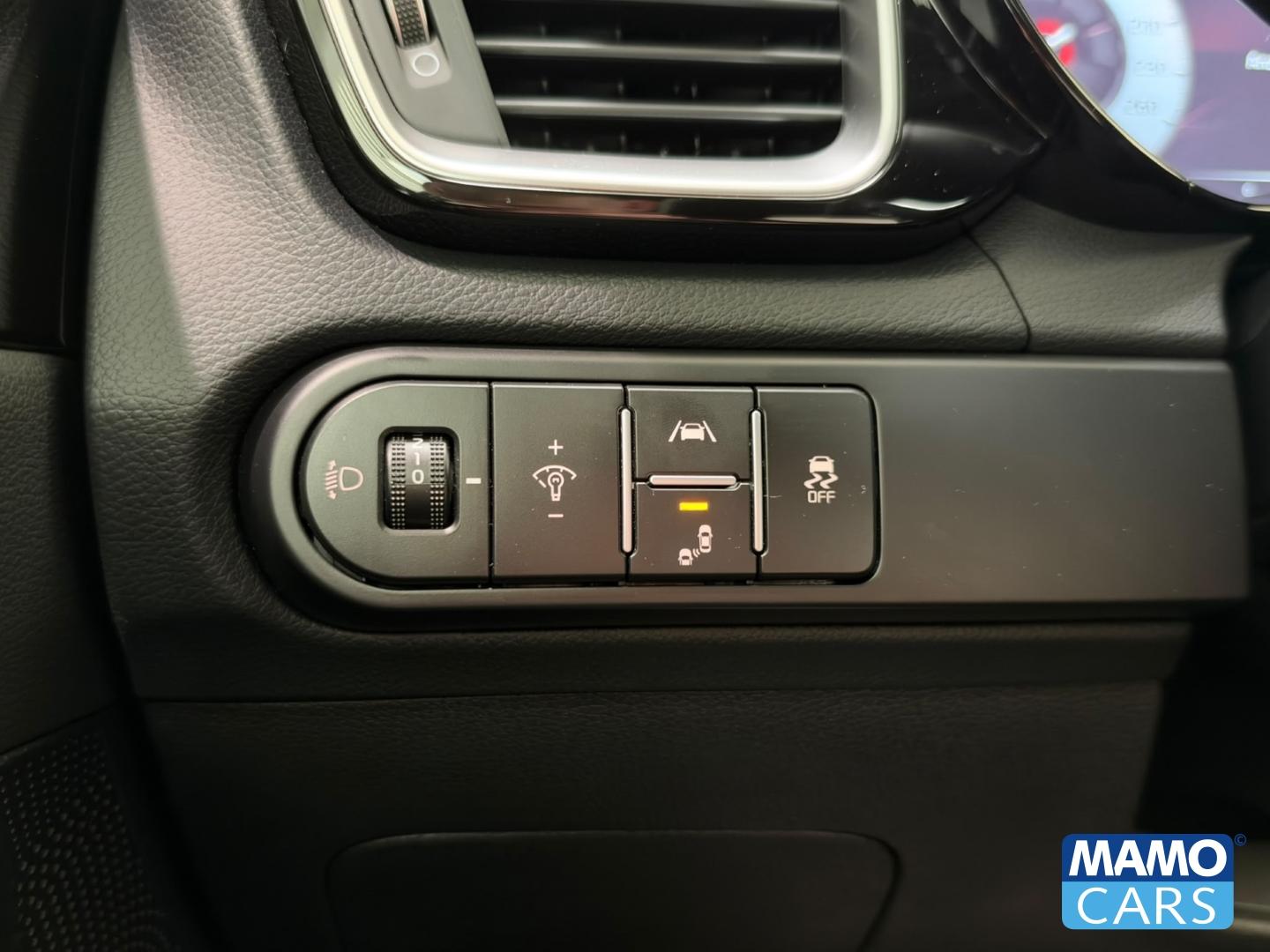 Kia Ceed GT 1.6 T-GDI ACC/BLIS/JBL/4xSHZ/LHZ/CAM/MEM