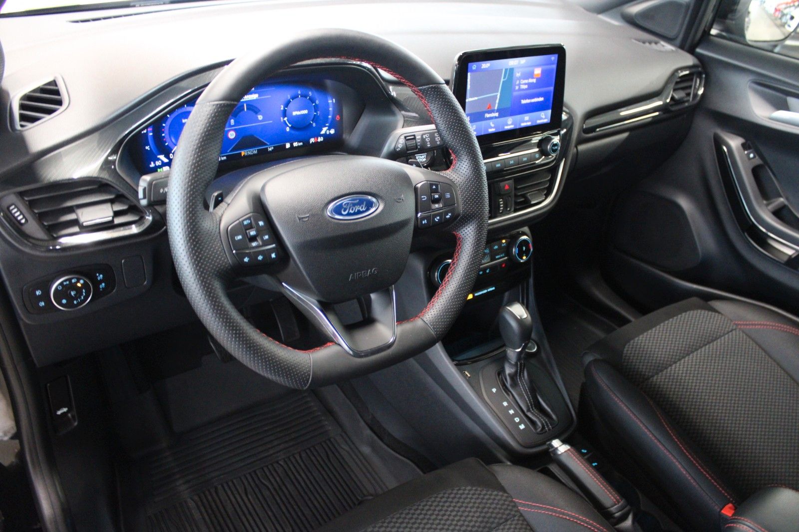 Fahrzeugabbildung Ford Puma MHEV ST-Line Automatik LED NAVI DAB WinterP