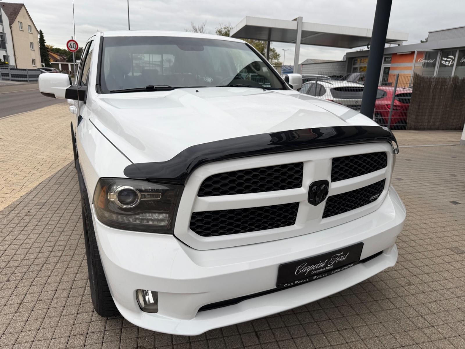 Dodge RAM 1500, 5,7 V8 , AHK , Tüv 09.2027...