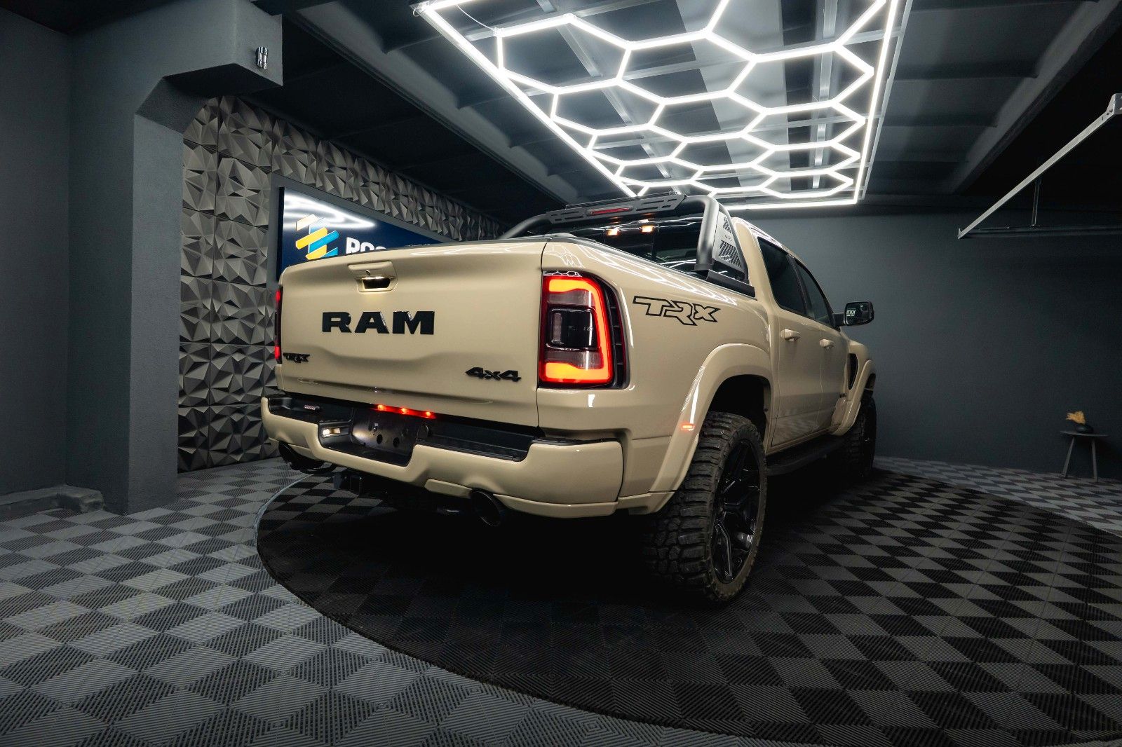 Fahrzeugabbildung Dodge RAM 6.4 V8 TRX SuperCharged 880PS *24 Zoll*Pano*