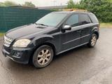 Mercedes-Benz ML 350 cdi 4Matic - Mercedes-Benz ML 350 in Köln