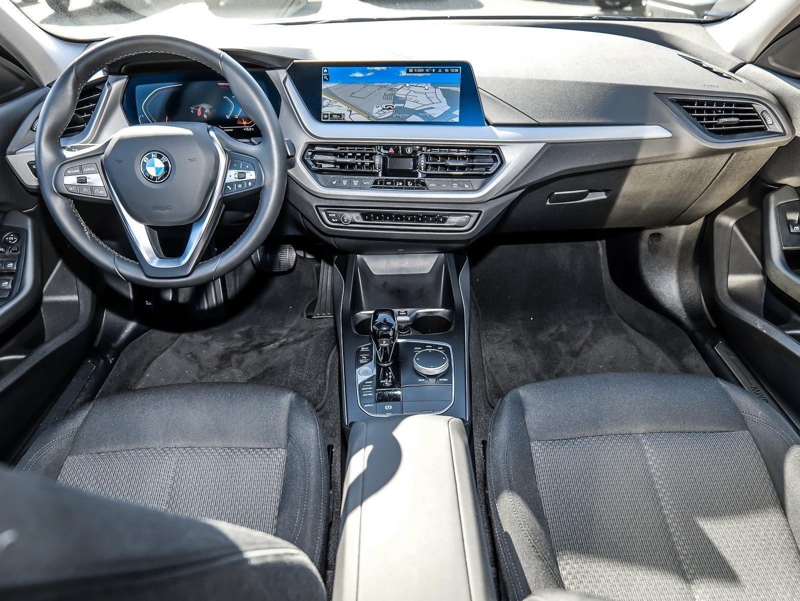 BMW 118i 5-Türer Advantage LC Prof. AHK LED PDC DAB