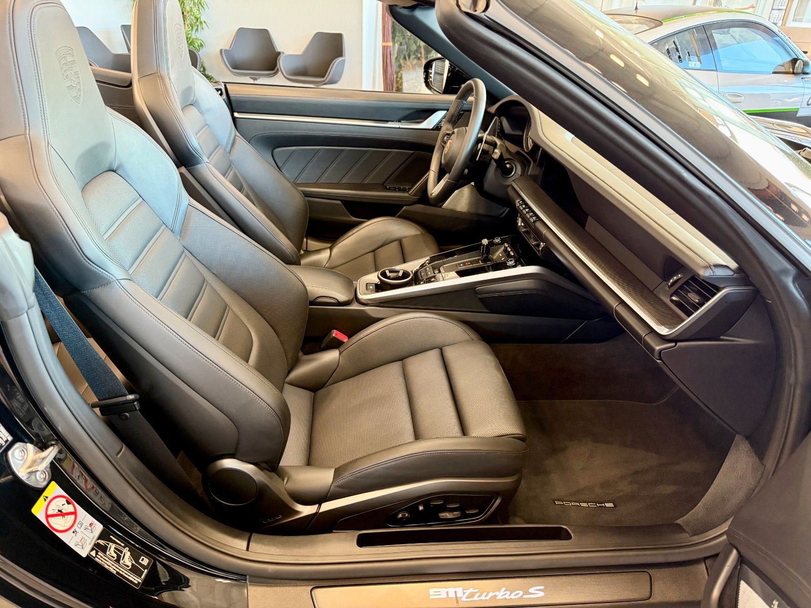 Fahrzeugabbildung Porsche 911 992 Turbo S Cabrio SportAbgas/Burmester/ACC