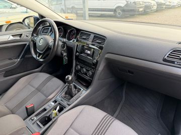 Volkswagen Golf - 12