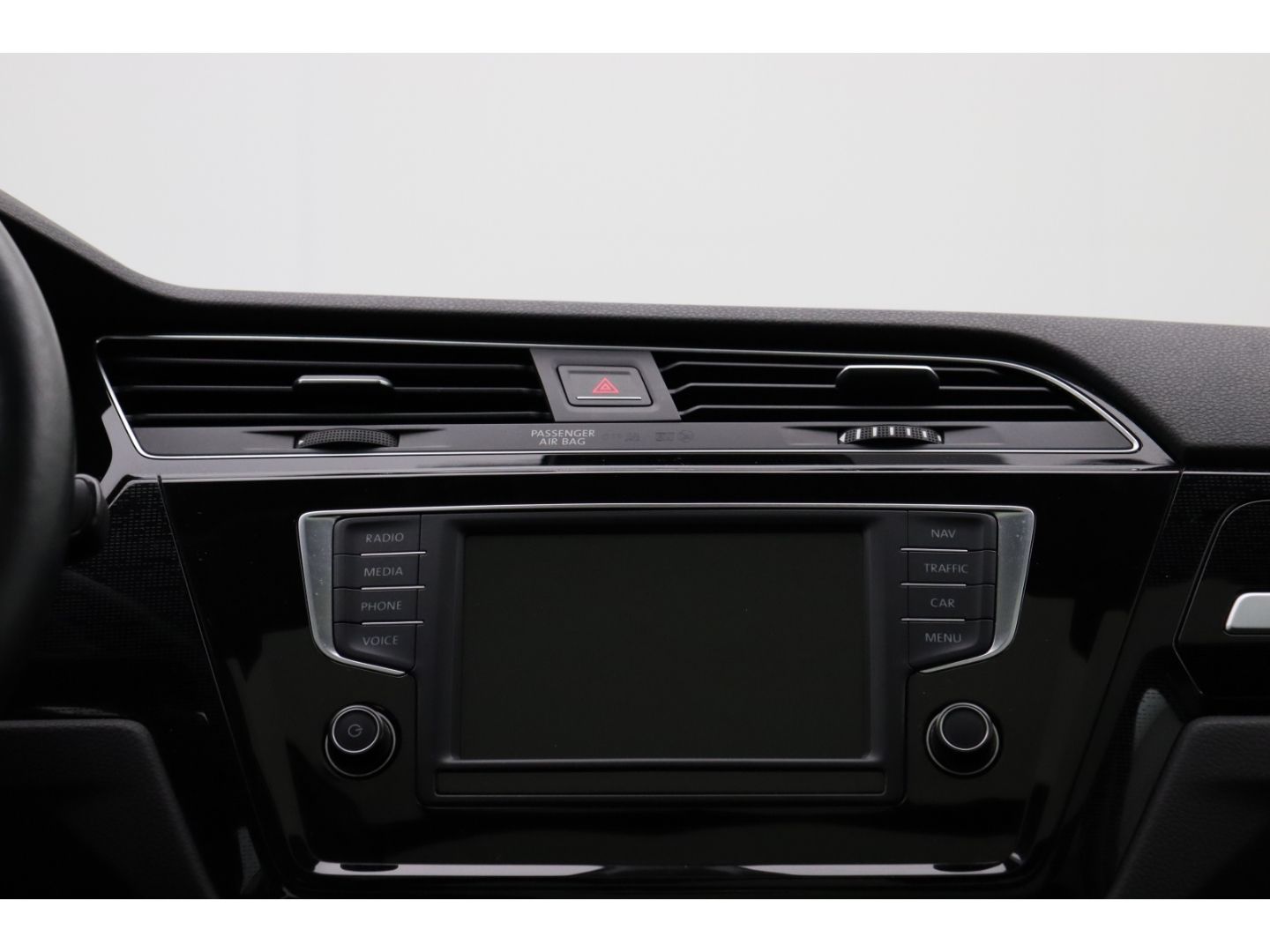 Fahrzeugabbildung Volkswagen Touran Comfortline BMT ACC, Pano, Schiebedach
