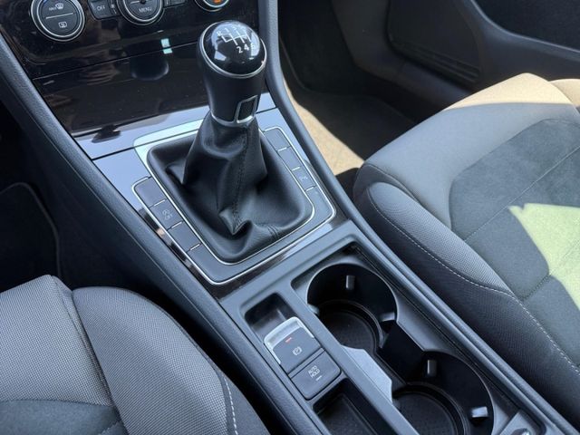 Golf Variant 7 VII 1.5 TSI Highline Navi LED