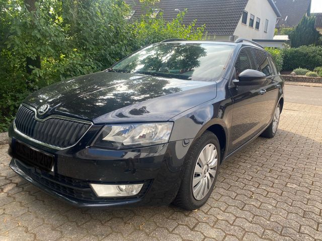 Skoda Octavia / DSG /  8x Reifen / Navi / ...