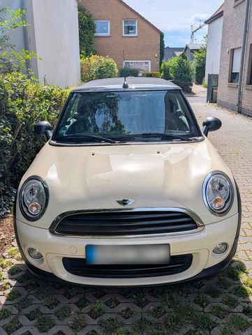 MINI Mini One Cabrio, Bj. 2015, cremeweiß, schw...