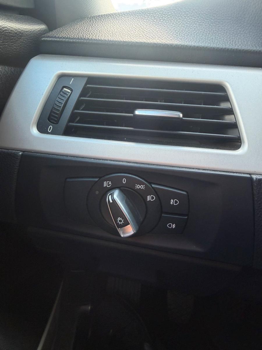 BMW 320 2012 — photo 13