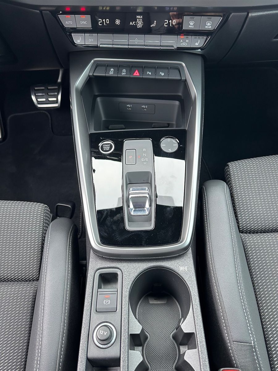 Fahrzeugabbildung Audi A3 SpB 40 TDI Quattro S-Line NAV+LED+STHZG+19ZO