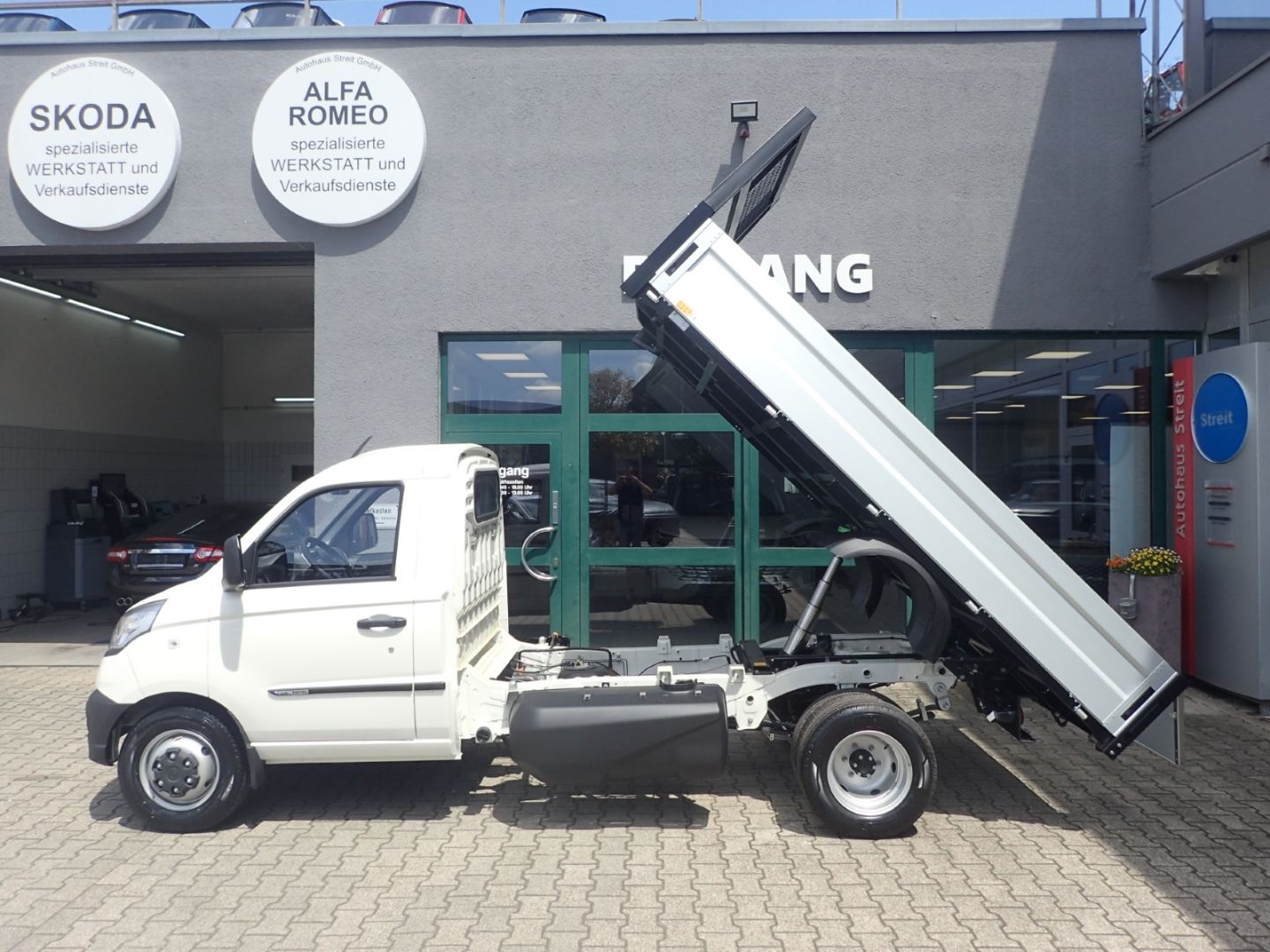 Fahrzeugabbildung Piaggio Porter NP6 Twinwheel Kipper 3,08m Pritschenlänge