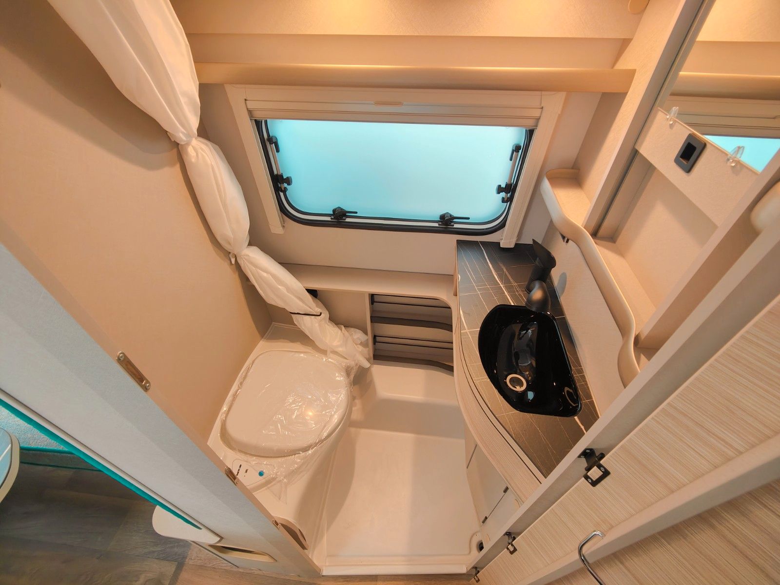 Fahrzeugabbildung HYMER / ERIBA / HYMERCAR Touring 560 Urban - SUMMER-SALE -