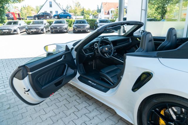 Porsche 992 Turbo S Cabrio/ NACHTSICHT/ INNO DRIVE/ BURM