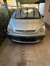 Citroën Citroen Picasso 1,8 - Citroën C4 Picasso mit Benzin-Antrieb: 1.8