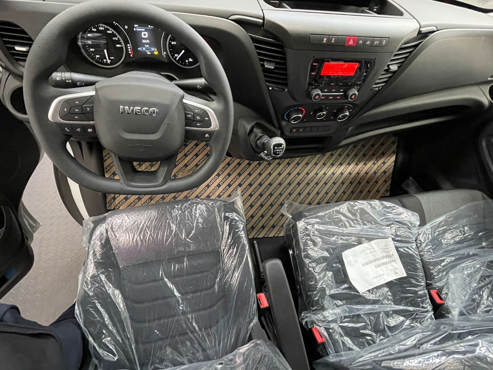 Fahrzeugabbildung Iveco Daily 35S16 2,3 D RS 3450 PRITSCHE