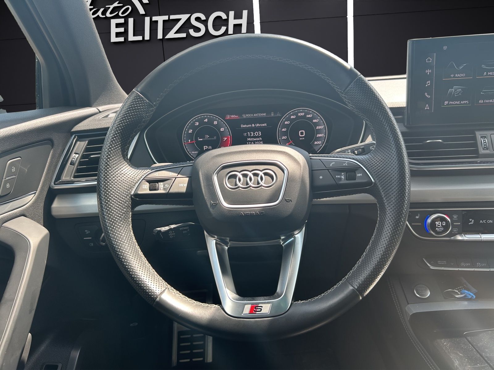 Fahrzeugabbildung Audi Q5 45 TFSI advanced S-Line quattro LED AHK Navi