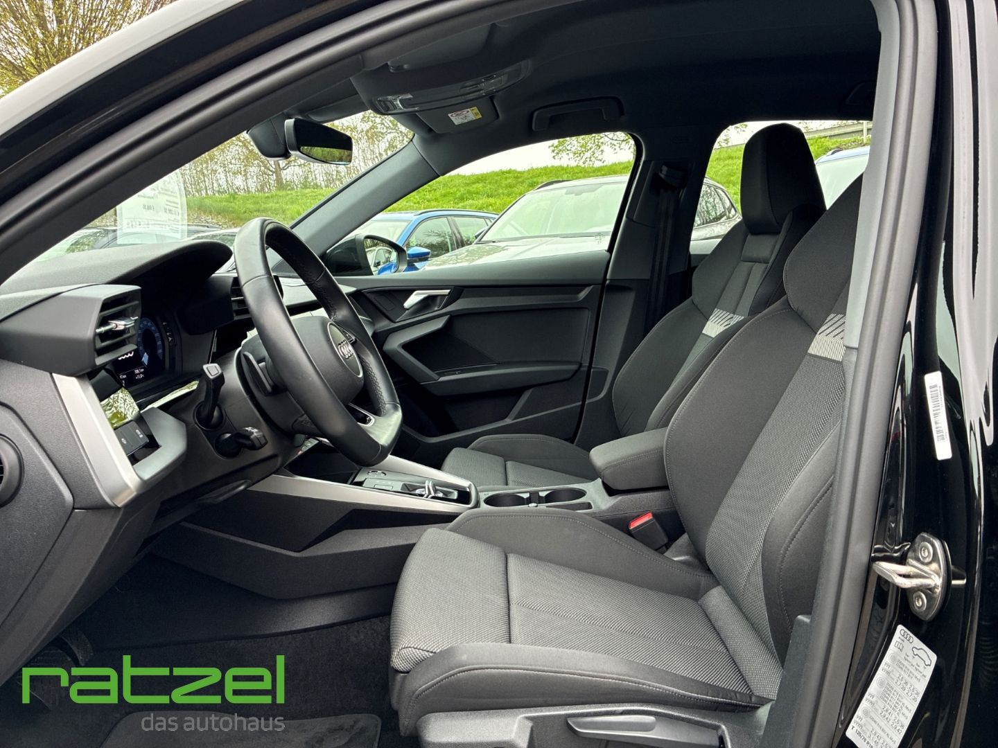 Fahrzeugabbildung Audi A3 Sportback S line 35 TDI s tronic AHK Navi Kam