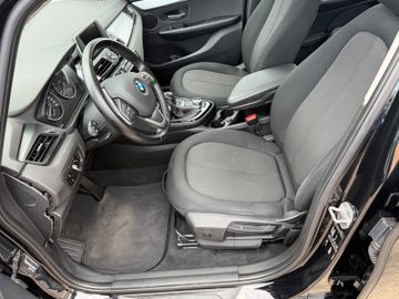 BMW 218 - 10