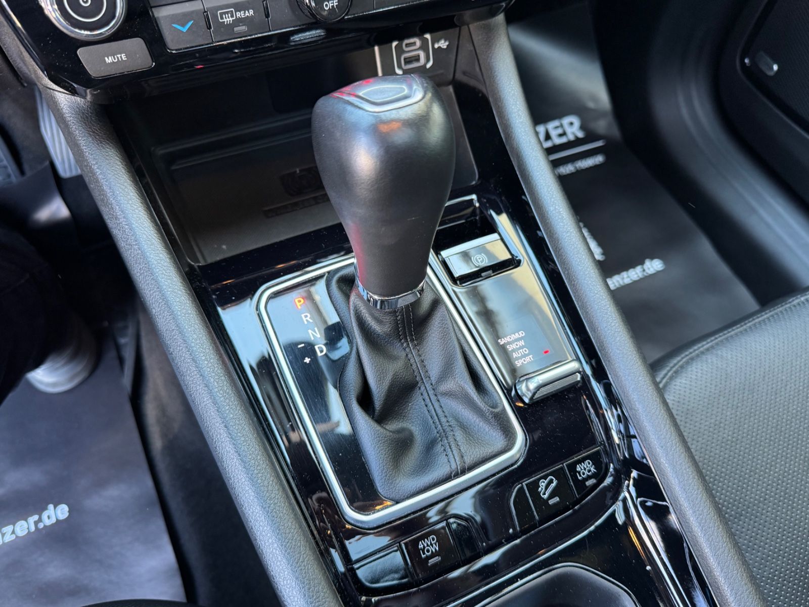 Fahrzeugabbildung Jeep Compass S Plug-In Hybrid 4WD/360°Cam/Leder/Pano/
