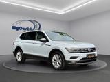 Volkswagen Tiguan AllspaceI Virt.C I Leder I 360Cam ISound - silberne Volkswagen Tiguan Allspace