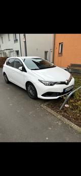 Toyota Auris 1,33 cool - Toyota Auris Gebrauchtwagen in Köln
