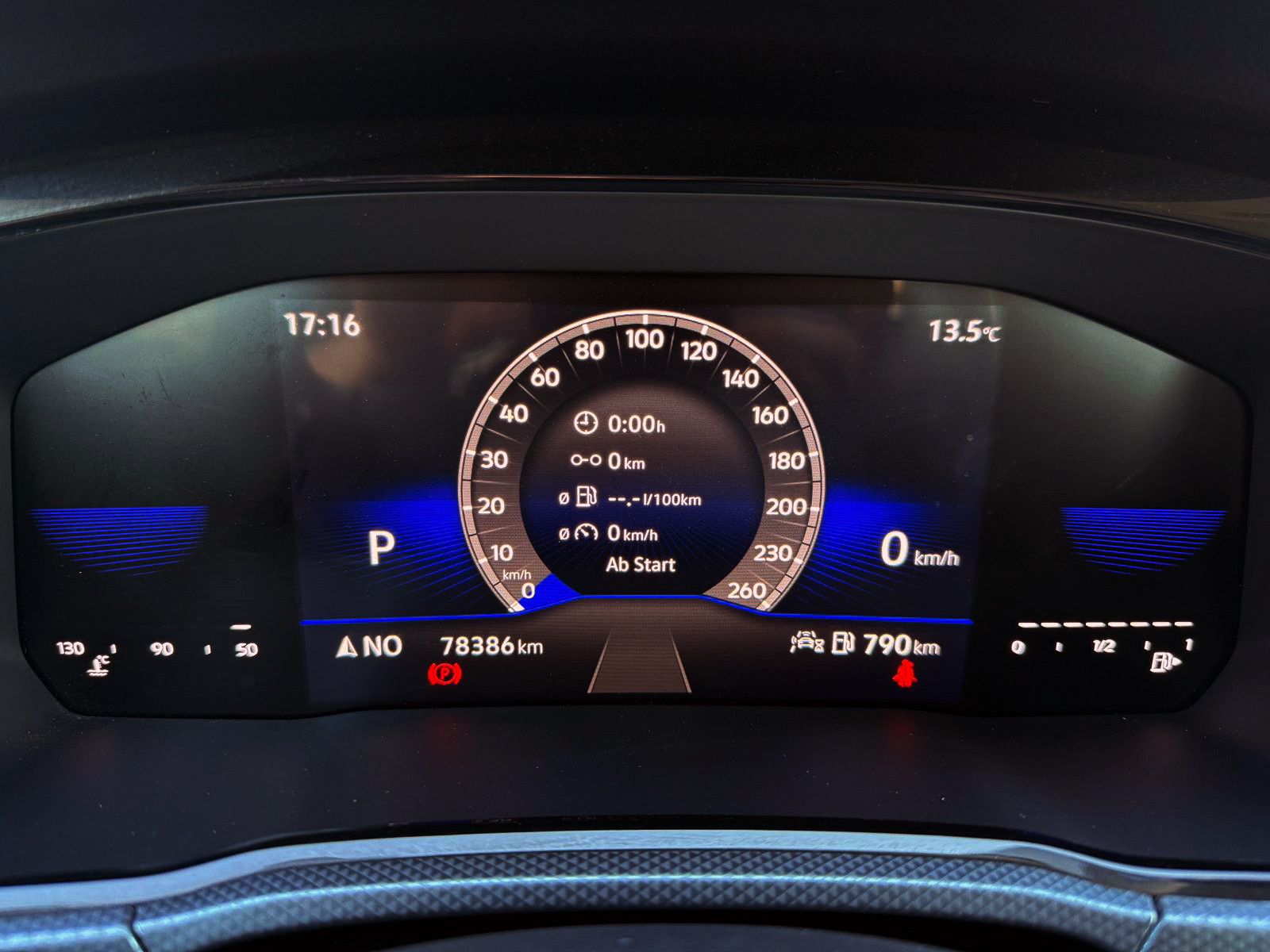 Fahrzeugabbildung Volkswagen Touran 1.5 TSI Active DSG ACC PDC KAM NAVI LED
