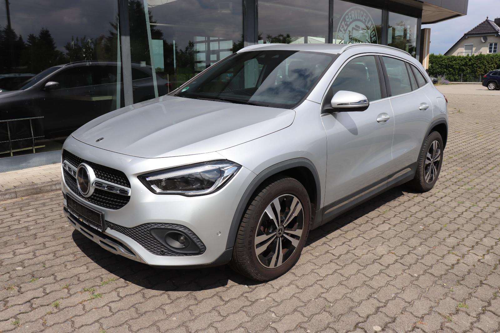 Mercedes-Benz GLA 200 d 4MATIC DCT*Standheizung*LED*NAVI*PDC