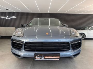 Porsche Cayenne - 2