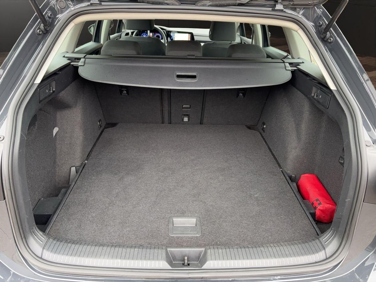 Golf Variant Life 2.0 TDI DSG AHK NAVI ACC LED