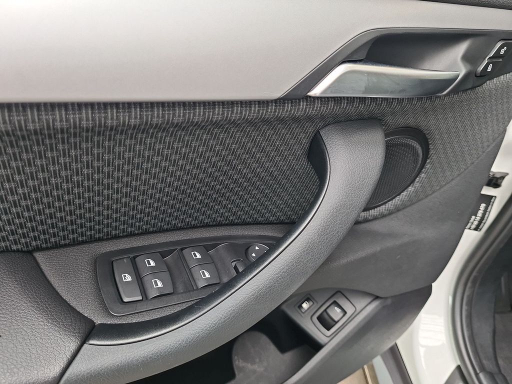 BMW X1 xDrive25e Advantage DAB LED Navi Tempomat Shz