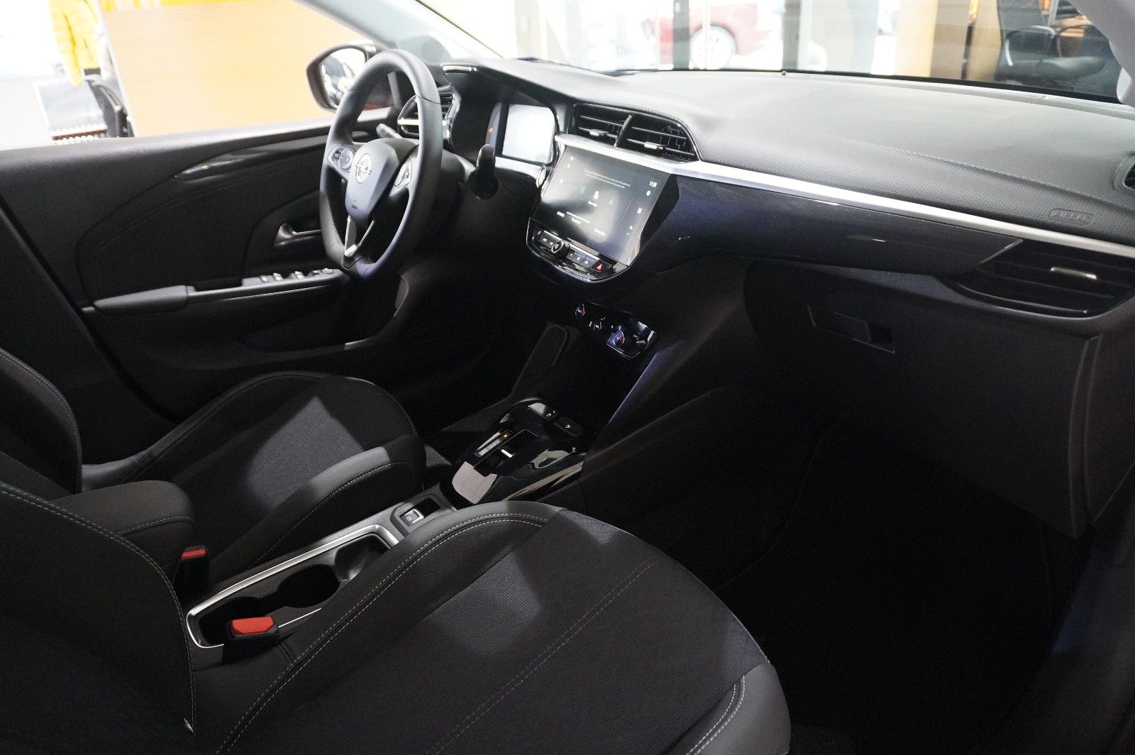 Fahrzeugabbildung Opel Corsa-e F ELEGANCE 3-PHASIG NAVI/LED/KAMERA/DAB+