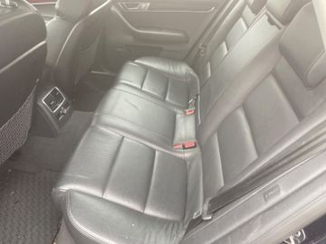Audi A6 - 6