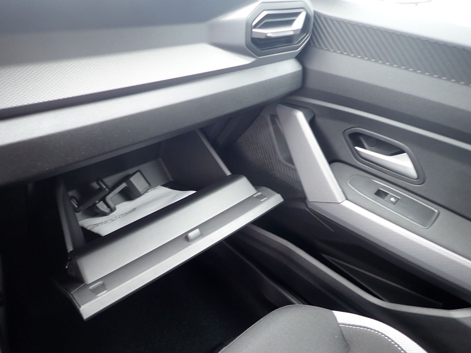 Fahrzeugabbildung Dacia Duster Journey Mild Hybrid 140