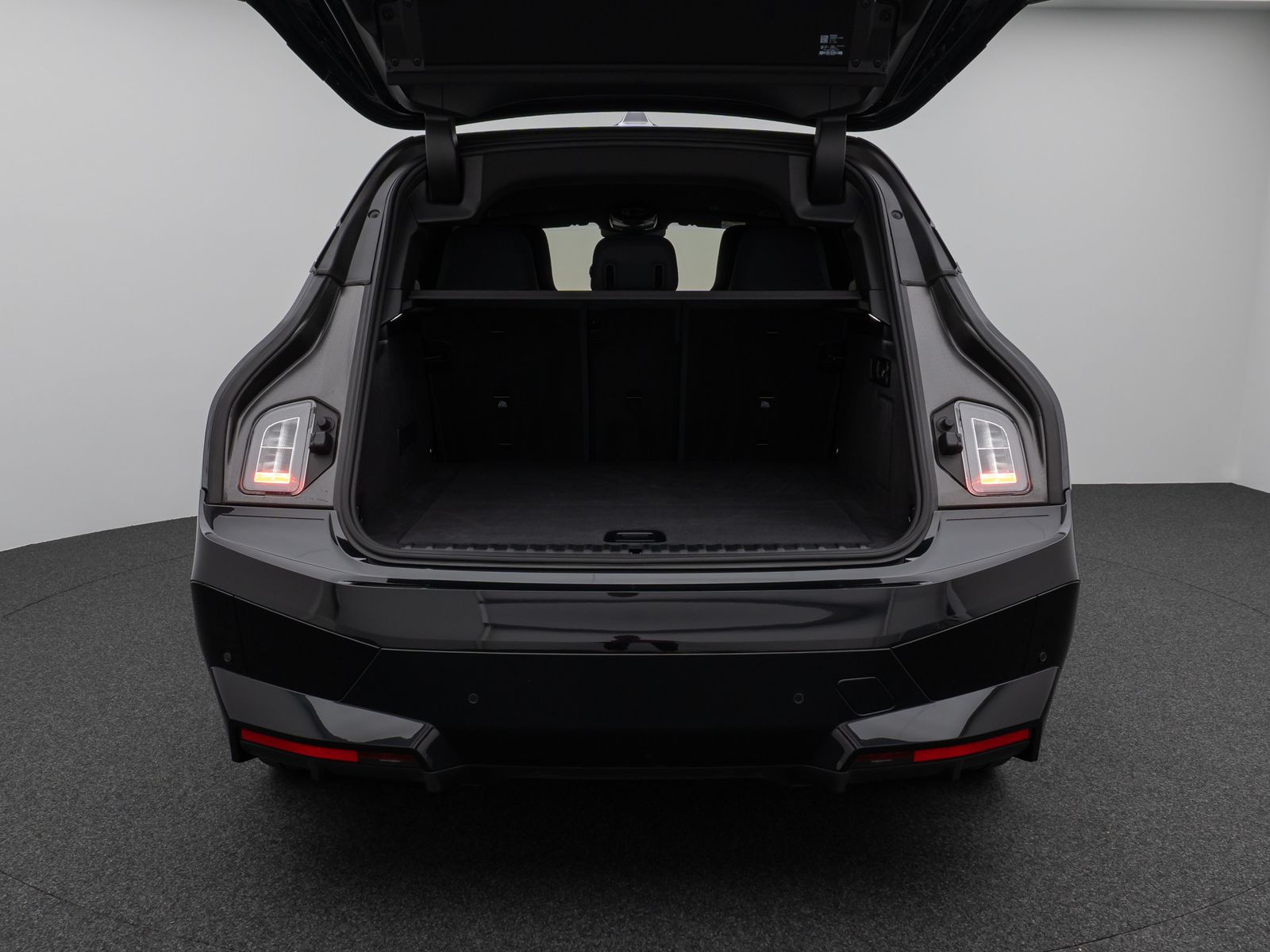 Fahrzeugabbildung BMW iX M60 360°Laser B&W DAB SoftCL ACC AHK 22Zoll