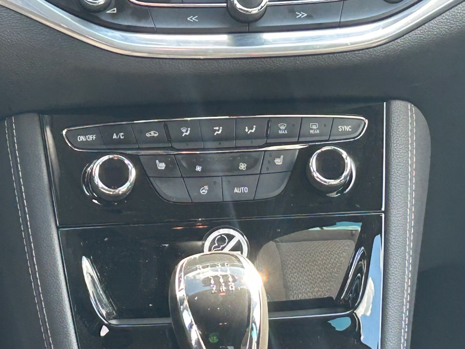 Fahrzeugabbildung Opel Astra K 1.4 ST Innovation Unfallschaden