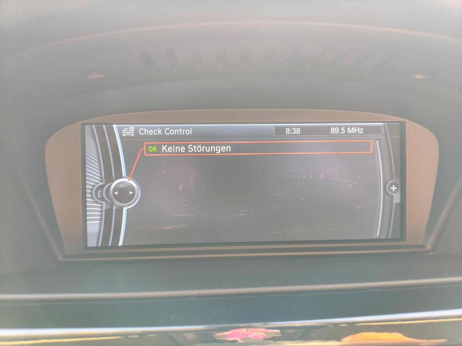 BMW 325 2010 — photo 12