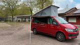 Volkswagen T6 California Coast - rote Volkswagen T6 California