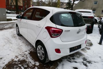 Fahrzeugabbildung Hyundai i10 Trend, Lenkrad und Sitzheizung