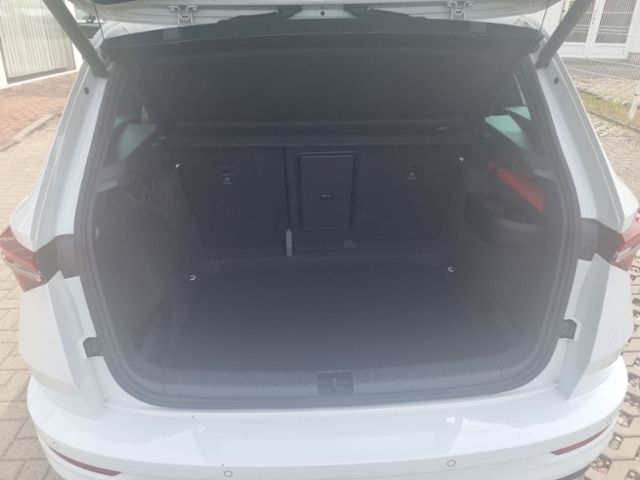 Fahrzeugabbildung SKODA Karoq 1,5 TSI DSG Sportline NAVI LED MATRIX AHK