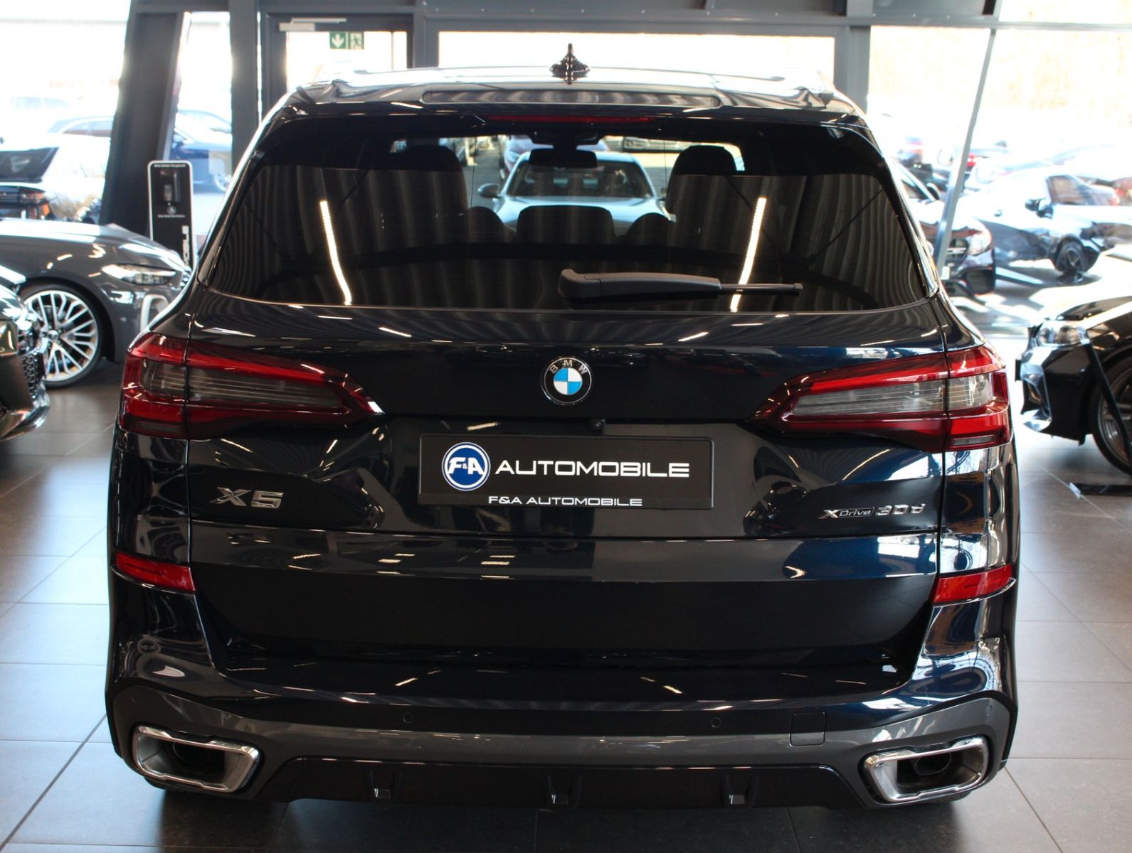 Fahrzeugabbildung BMW X5 xDrive30d M-Sport*PNRM*HUD*Kamera