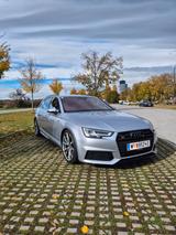 Audi S4 3.0 TFSI tiptronic quattro Avant  - silberne Audi S4