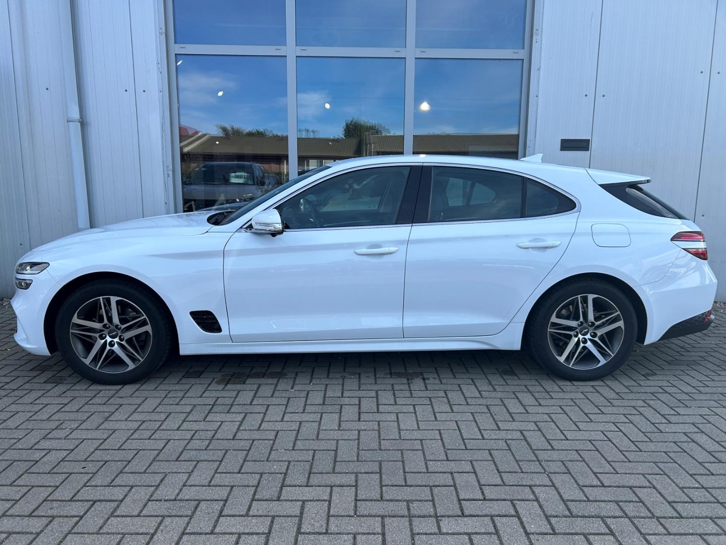 Genesis G70 Shooting Brake Premium 2.2 CRDi Matrix-LED/A