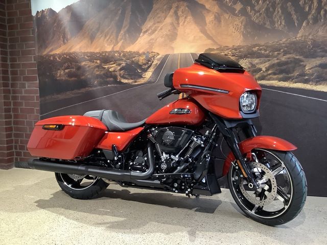 Harley-Davidson FLHX Street Glide mit Tageszulassung