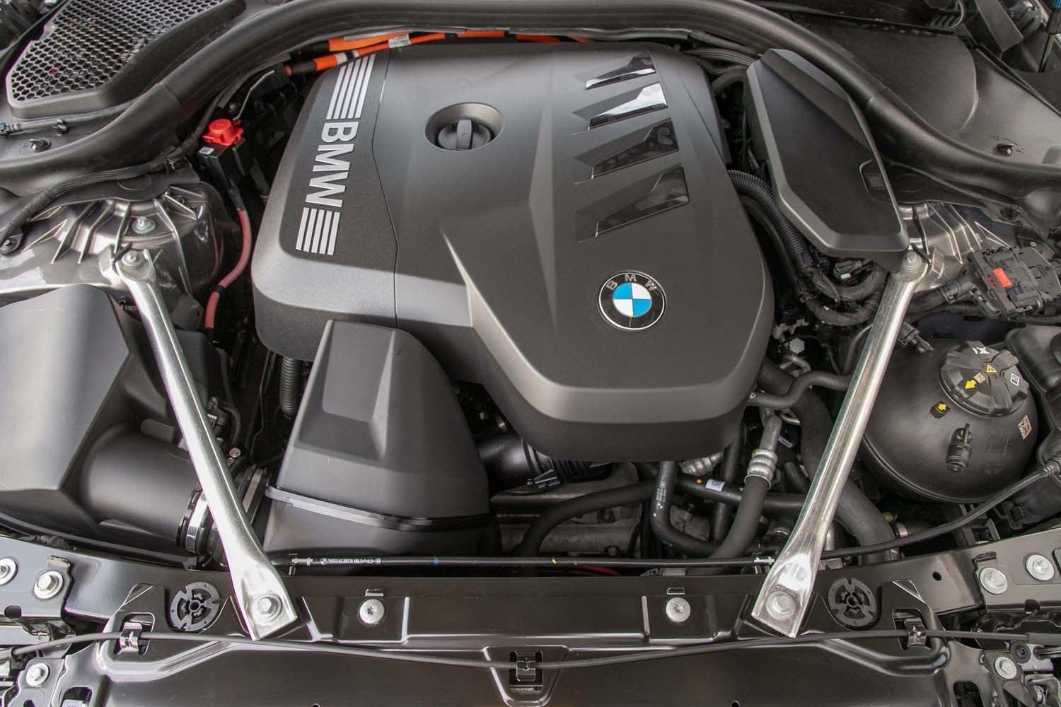 BMW 530e Navi HeadUp IconicGlow harman/kardon RfKam.